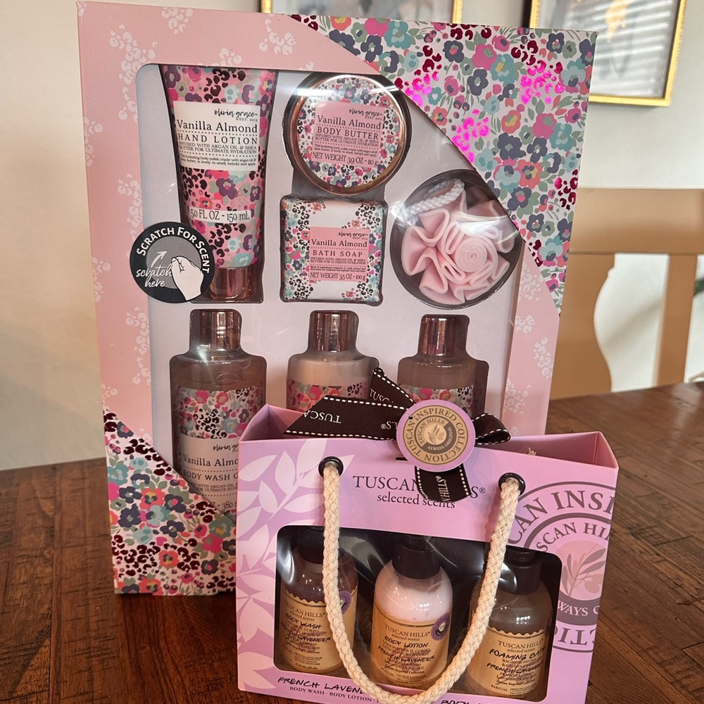 Vanilla Almond Bath & Body Set - Pink Floral